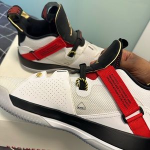 Men’s Air Jordan 33 White
